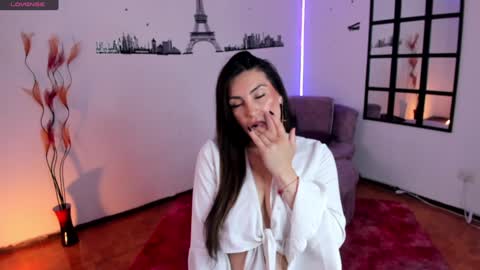 Elizabeth online show from February 4, 2025, 9:41 pm