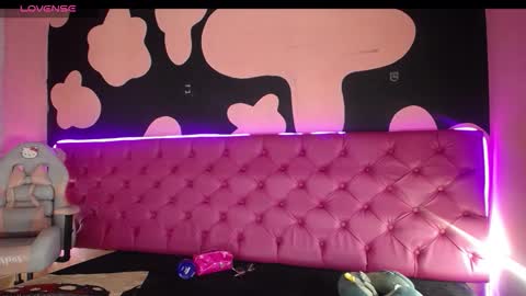 elizabethWelcome my rooomGive me more pleasure a PVT is open PVT new online show from December 20, 2025, 9:33 pm