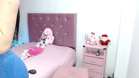 Ella  online show from December 23, 2024, 3:07 am