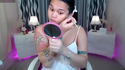 Snapshot of ella_fantasia chatting on October 1, 2025, 11:16 am HI ITS ME ELLA online show from October 1, 2025, 11:16 am