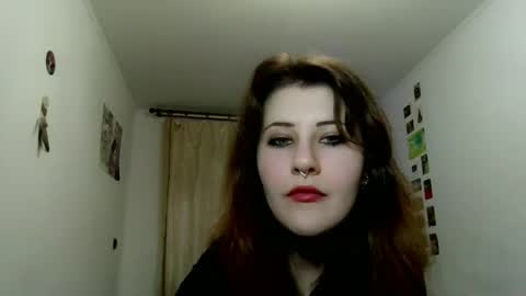 Snapshot of ella_fr chatting on November 3, 2025, 1:01 pm ella fr online show from November 3, 2025, 1:01 pm