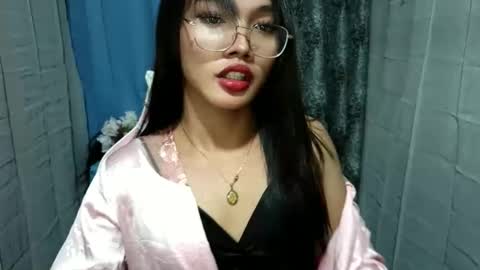 Snapshot of ella_fuma chatting on November 15, 2025, 10:01 am Ella online show from November 15, 2025, 10:01 am