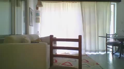 Snapshot of ella_laurel chatting on October 10, 2025, 6:23 am Ella online show from October 10, 2025, 6:23 am