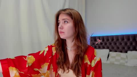 Snapshot of ella_mayers chatting on February 16, 2025, 3:04 am Ella Mayers online show from February 16, 2025, 3:04 am