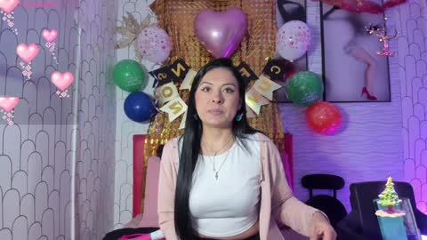 Snapshot of ella_rouse1 chatting on December 10, 2024, 11:54 am ella rouse online show from December 10, 2024, 11:54 am
