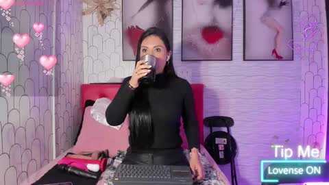 Snapshot of ella_rouse1 chatting on March 12, 2025, 11:53 am ella rouse online show from March 12, 2025, 11:53 am