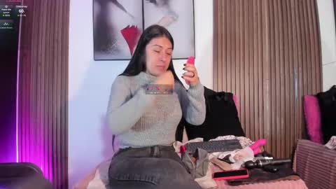 Snapshot of ella_rouse1 chatting on September 19, 2025, 11:55 am ella rouse online show from September 19, 2025, 11:55 am