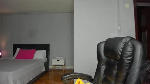 Snapshot of ella_sweety0 chatting on November 20, 2025, 7:46 pm Ella online show from November 20, 2025, 7:46 pm