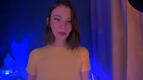 ellaamber online show from September 10, 2025, 11:49 pm