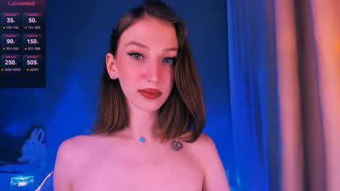 ellaamber online show from December 13, 2025, 10:15 pm