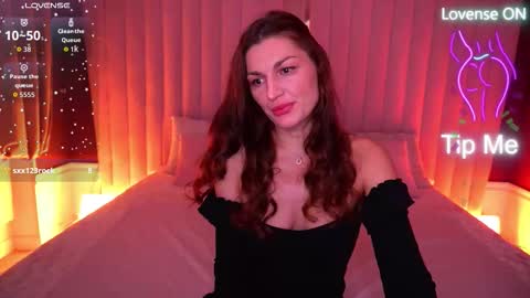 Snapshot of ellagoldenn chatting on November 7, 2025, 9:48 pm Ella online show from November 7, 2025, 9:48 pm