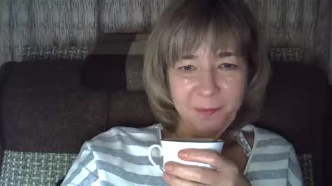 Snapshot of ellajohnsonx chatting on December 19, 2024, 1:18 am ellajohnsonx online show from December 19, 2024, 1:18 am