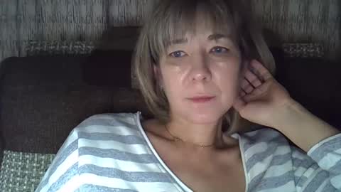 Snapshot of ellajohnsonx chatting on December 19, 2024, 4:34 am ellajohnsonx online show from December 19, 2024, 4:34 am