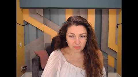 EllaLongs online show from December 6, 2024, 12:27 pm