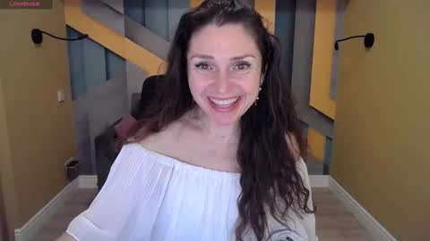 EllaLongs online show from December 14, 2024, 3:47 pm