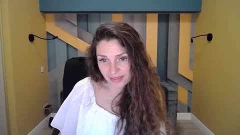 EllaLongs online show from December 21, 2024, 12:49 pm