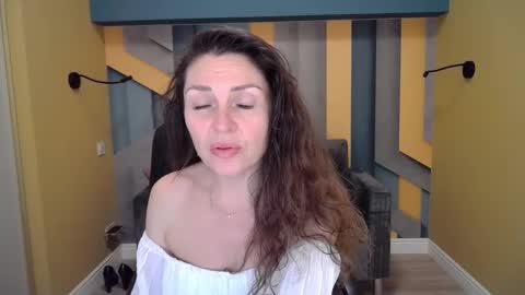 EllaLongs online show from January 5, 2025, 12:31 pm