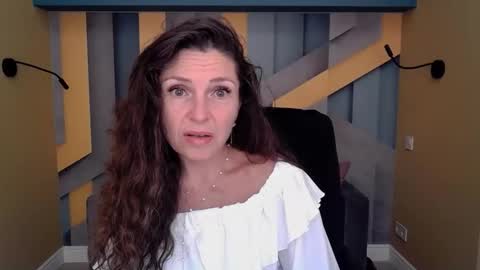 EllaLongs online show from September 15, 2025, 11:32 am