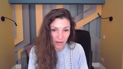 EllaLongs online show from October 17, 2025, 11:35 am