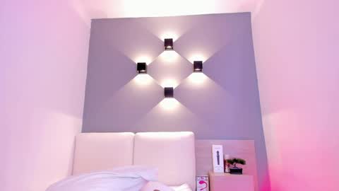 Ella online show from January 12, 2025, 10:02 am