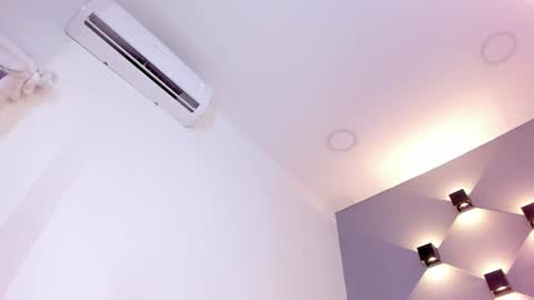 Ella online show from February 6, 2025, 10:59 am