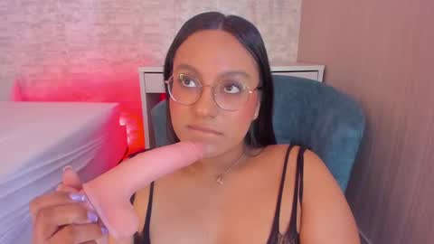 Ella online show from February 10, 2025, 7:47 am