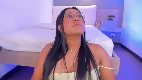 Ella online show from February 11, 2025, 4:55 am