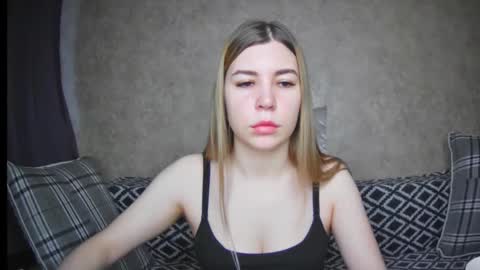 Snapshot of ellanuar chatting on December 2, 2024, 6:41 am EllaNuar online show from December 2, 2024, 6:41 am