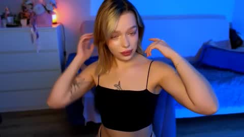 Snapshot of ellatwox chatting on November 14, 2025, 5:28 am Ella online show from November 14, 2025, 5:28 am