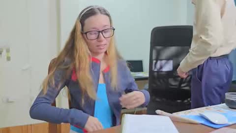 Snapshot of ellcrys chatting on October 29, 2025, 9:49 pm im Elsa lets go Subscribe to my OF and Youtube -35 online show from October 29, 2025, 9:49 pm