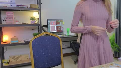 Snapshot of ellcrys chatting on November 24, 2025, 10:53 pm im Elsa lets go Subscribe to my OF and Youtube -35 online show from November 24, 2025, 10:53 pm