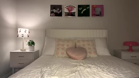 Ellebby7 online show from February 22, 2025, 3:45 am