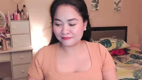 Snapshot of elleelle123 chatting on December 6, 2024, 2:46 am Ann online show from December 6, 2024, 2:46 am