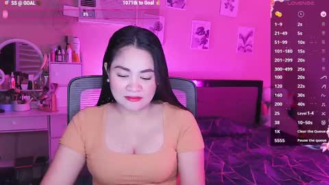 Snapshot of elleelle123 chatting on February 25, 2025, 2:36 am Ann online show from February 25, 2025, 2:36 am