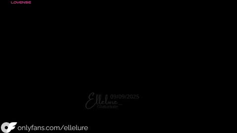 Snapshot of ellelure_ chatting on September 9, 2025, 11:59 pm Linda Restrepo online show from September 9, 2025, 11:59 pm