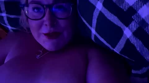 Snapshot of ellen80 chatting on October 25, 2025, 12:51 am Ellen online show from October 25, 2025, 12:51 am