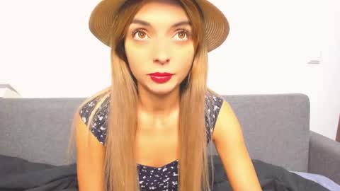 Snapshot of ellen_flow chatting on December 4, 2024, 8:29 pm ellen_flow online show from December 4, 2024, 8:29 pm