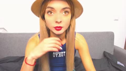 Snapshot of ellen_flow chatting on December 5, 2024, 8:00 pm ellen_flow online show from December 5, 2024, 8:00 pm