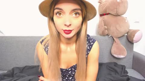 Snapshot of ellen_flow chatting on December 8, 2024, 5:55 pm ellen_flow online show from December 8, 2024, 5:55 pm