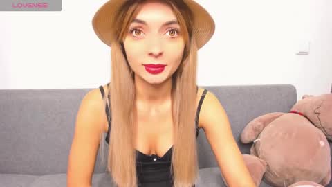 Snapshot of ellen_flow chatting on December 11, 2024, 8:28 pm ellen_flow online show from December 11, 2024, 8:28 pm