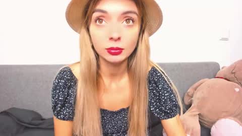 Snapshot of ellen_flow chatting on December 12, 2024, 7:04 pm ellen_flow online show from December 12, 2024, 7:04 pm