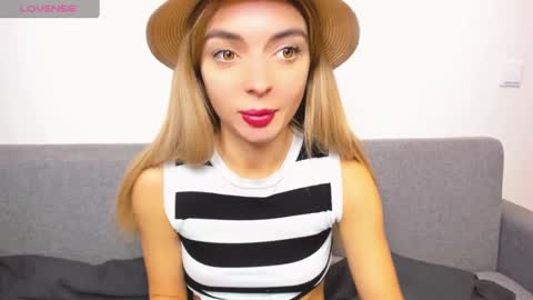 Snapshot of ellen_flow chatting on December 15, 2024, 10:07 am ellen_flow online show from December 15, 2024, 10:07 am