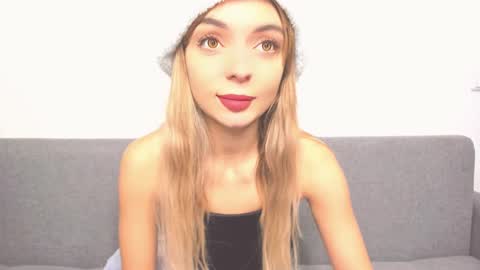 Snapshot of ellen_flow chatting on January 5, 2025, 6:35 pm ellen_flow online show from January 5, 2025, 6:35 pm