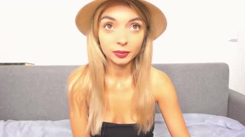 Snapshot of ellen_flow chatting on January 30, 2025, 7:29 am ellen_flow online show from January 30, 2025, 7:29 am