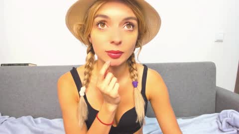 Snapshot of ellen_flow chatting on February 2, 2025, 11:21 pm ellen_flow online show from February 2, 2025, 11:21 pm