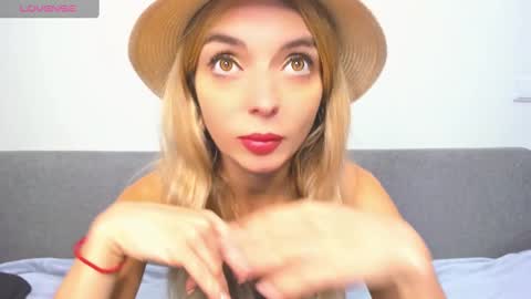 Snapshot of ellen_flow chatting on February 16, 2025, 4:53 pm ellen_flow online show from February 16, 2025, 4:53 pm