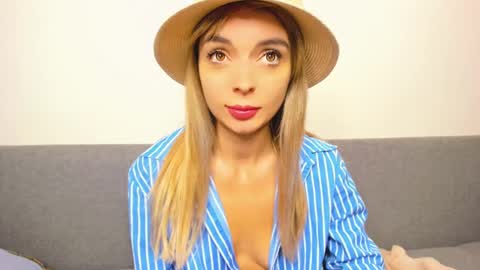 Snapshot of ellen_flow chatting on March 10, 2025, 12:51 am ellen_flow online show from March 10, 2025, 12:51 am