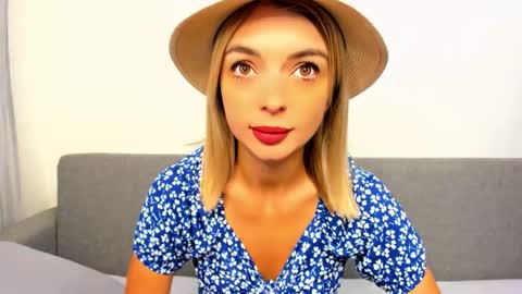 Snapshot of ellen_flow chatting on September 20, 2025, 11:22 am ellen_flow online show from September 20, 2025, 11:22 am