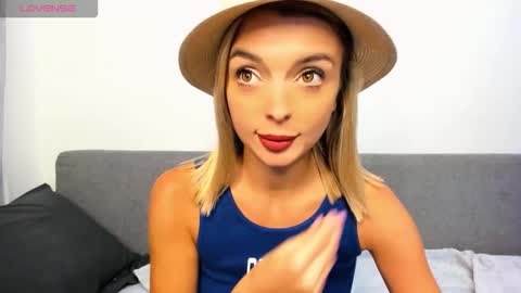 Snapshot of ellen_flow chatting on September 22, 2025, 8:55 pm ellen_flow online show from September 22, 2025, 8:55 pm