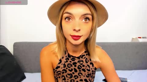 Snapshot of ellen_flow chatting on September 23, 2025, 8:34 pm ellen_flow online show from September 23, 2025, 8:34 pm